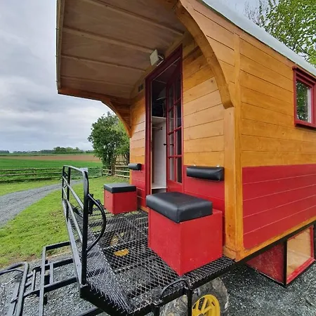 Veritable Roulotte Hippomobile 